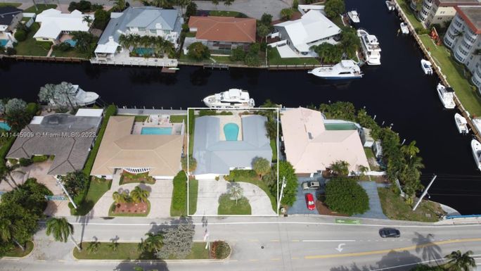 5200 Bayview Dr, Fort Lauderdale FL 33308