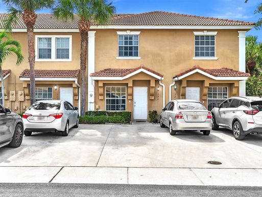 326 SW 120th Ave, Pembroke Pines FL 33025