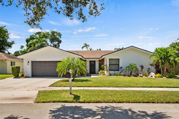 6751 NW 26th Way, Fort Lauderdale FL 33309