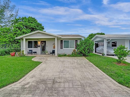 2805 NW 51st Pl, Tamarac FL 33309