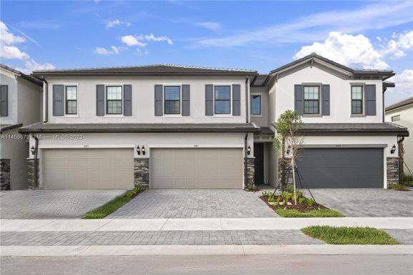 2181 S Appleton Cir S, Oakland Park FL 33309