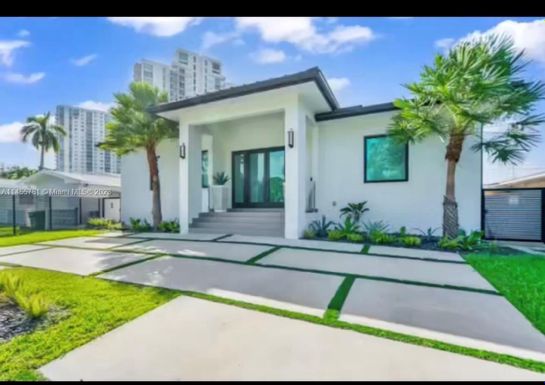 2010 NW 13th St # 0, Miami FL 33125