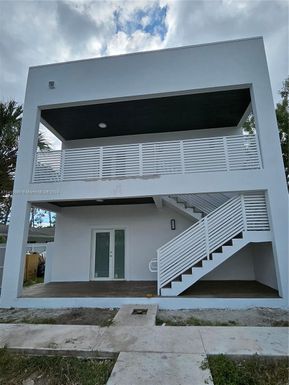 1820 SW 9th St, Fort Lauderdale FL 33312