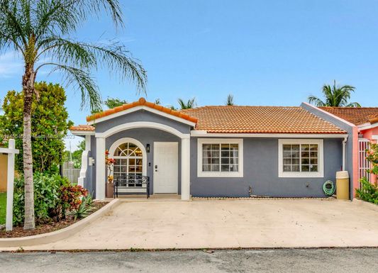 17520 NW 76th Ct, Hialeah FL 33015