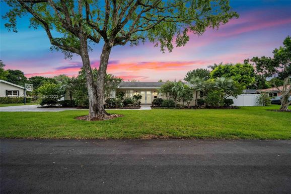 13041 SW 70th Ave, Pinecrest FL 33156