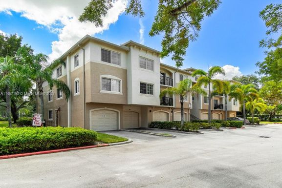 1400 S Crestwood Ct S # 1401, Royal Palm Beach FL 33411