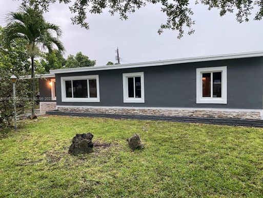 17955 NW 5th Ct, Miami Gardens FL 33169