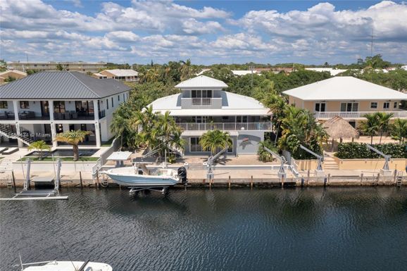 374 Bahia Ave, Key Largo FL 33037