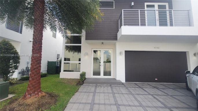 9770 NW 74 TE, Doral FL 33178