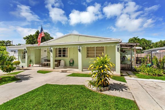 6141 SW 19th St, Miami FL 33155