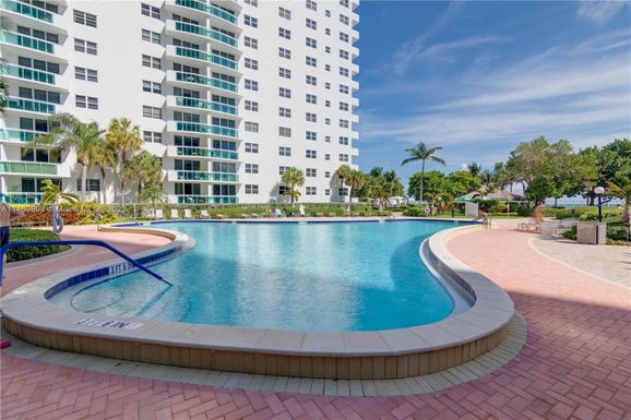 3001 S Ocean Dr # 549, Hollywood FL 33019