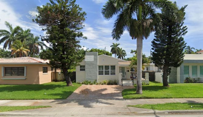 1031 Hollywood Blvd, Hollywood FL 33019