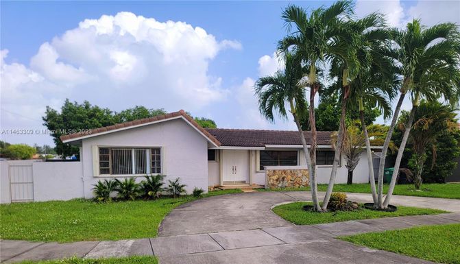 5205 SW 102nd Pl, Miami FL 33165