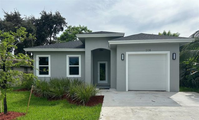 208 NW 28th Ter, Fort Lauderdale FL 33311