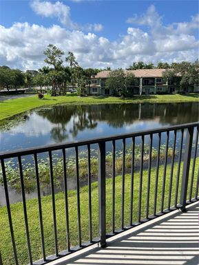 280 Crestwood Cir # 203, Royal Palm Beach FL 33411