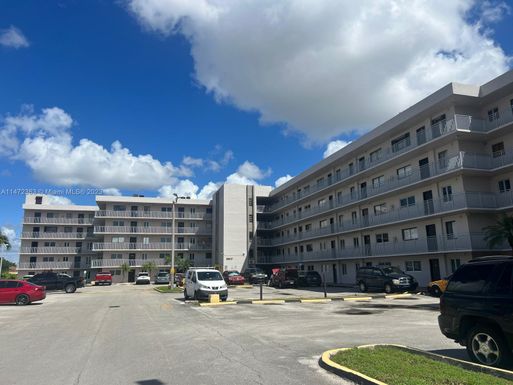 9917 W Okeechobee Rd # 207, Hialeah Gardens FL 33016