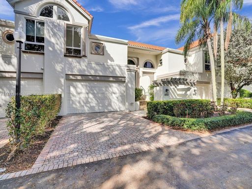 8850 SW 67th Ct, Pinecrest FL 33156