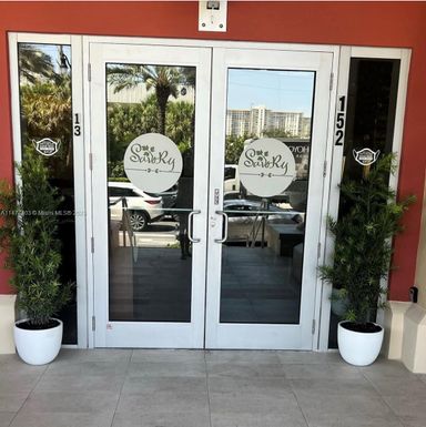 152 N Sunny Isles Blvd, Sunny Isles Beach FL 33160