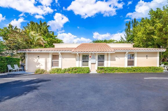 3504 Riverside Dr, Coral Springs FL 33065