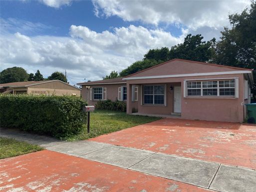 860 NE 178th St # 0, Miami FL 33162