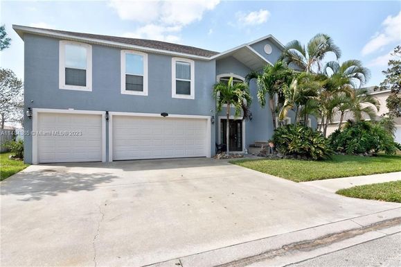 5927 Ridge Lake Cir # 5927, Vero Beach FL 32967