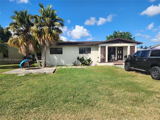 224 NW 14th St, Belle Glade FL 33430