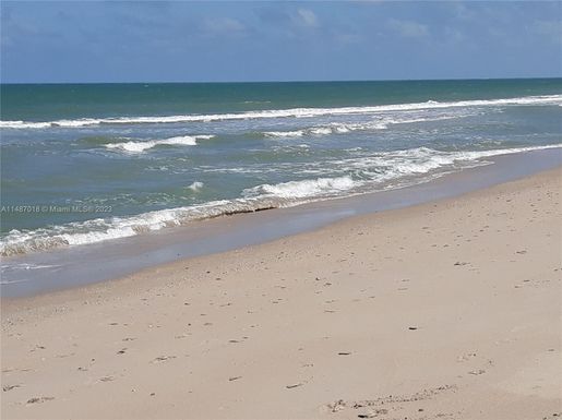 3880 N Highway A1a # 102, Hutchinson Island FL 34949