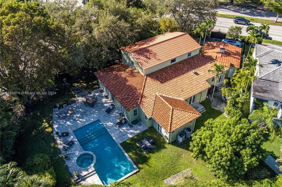 5101 Alton Rd, Miami Beach FL 33140