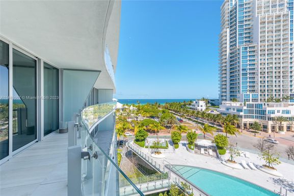 1 Collins Ave # 604, Miami Beach FL 33139