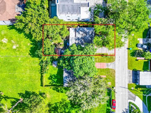 3545 Frow Ave, Miami FL 33133