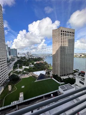 325 S Biscayne Blvd # 2322, Miami FL 33131