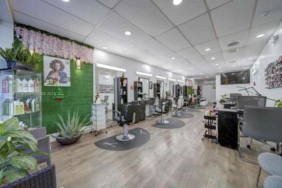 Full-Service Beauty Salon In Little Havana, Miami FL 33130