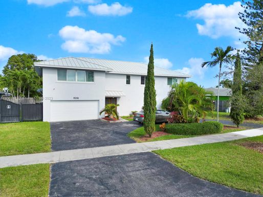 8281 SW 205th St, Cutler Bay FL 33189