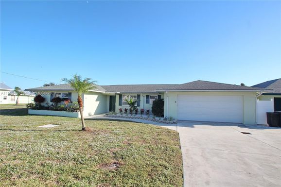 1030 Maple Street, Bulkhead Ridge FL 34974