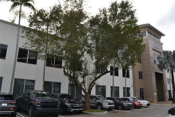 8765 SW 165 avenue # 203, Miami FL 33193