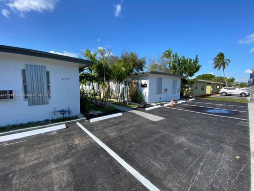 637 NW 15 TER, Fort Lauderdale FL 33311