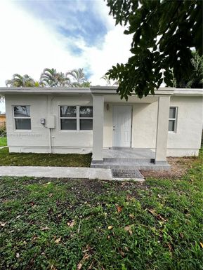 2103 SW 60th Ave rear, Miami FL 33155