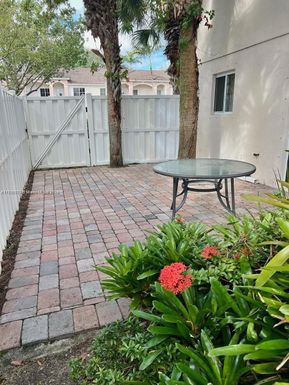 7790 NW 23rd St # 101, Pembroke Pines FL 33024