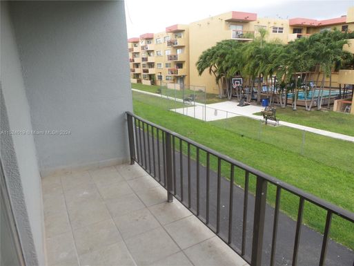 399 NW 72nd Ave # 209, Miami FL 33126