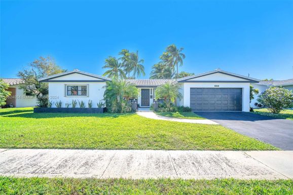 4408 Monroe St, Hollywood FL 33021