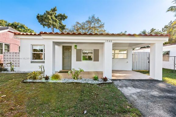 1540 NE 172nd St, North Miami Beach FL 33162