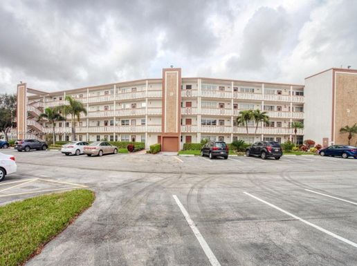 3075 Cornwall # D, Boca Raton FL 33434