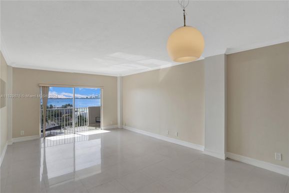 1455 N Treasure Dr, North Bay Village FL 33141