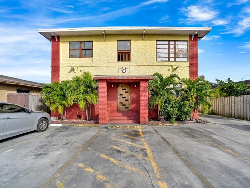 265 E 7th St # 4, Hialeah FL 33010