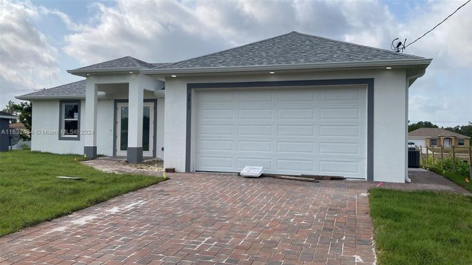 3813 SW 34th ST, Lehigh Acres FL 33976