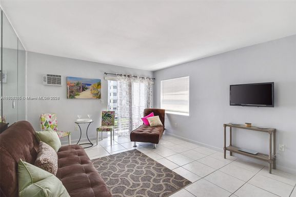 1441 Lincoln Rd # 417, Miami Beach FL 33139