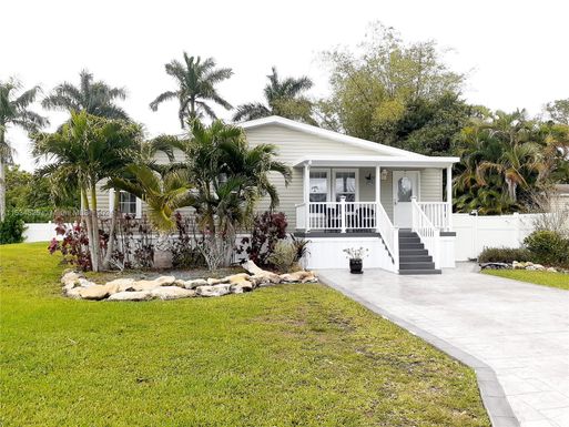 12851 SW 14th Pl, Davie FL 33325