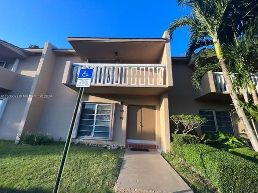 9400 SW 170th St # 204, Palmetto Bay FL 33157