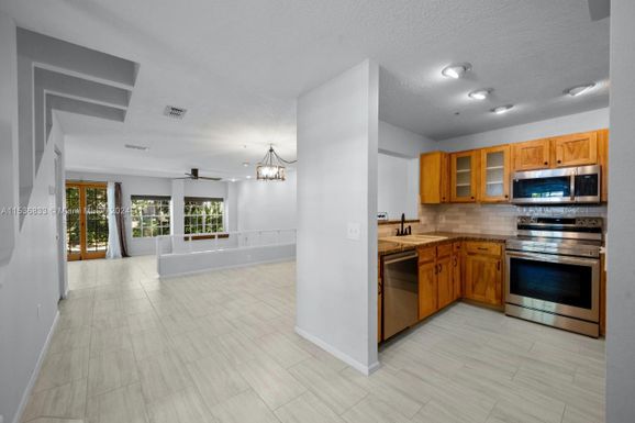 641 Maple Oak Circle # 101, Other City - In The State Of Florida FL 32701