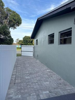 18800 NW 7th Ave # C, Miami Gardens FL 33169